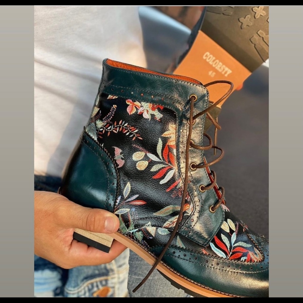 Shoes - Picture 6 of 7